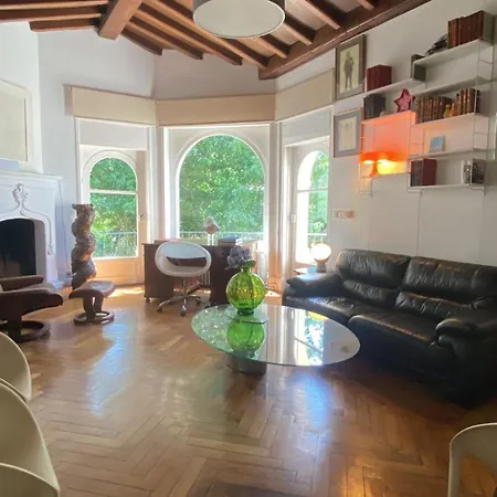 1923 Private Pool 比亚里茨