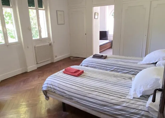 1923 Private Pool Villa Biarritz