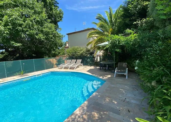 1923 Private Pool Biarritz